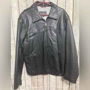 Men’s Izod Leather coat. Size XL